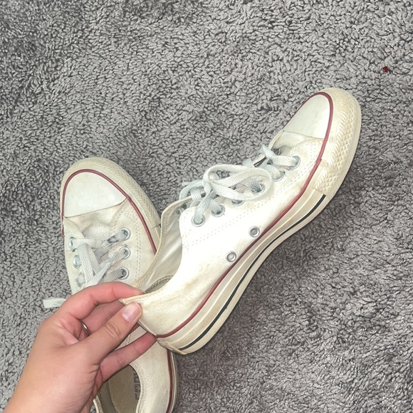 White low top converse - Picture 4 of 4